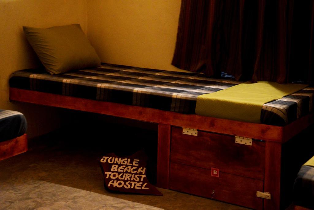 Jungle Beach Hostel Unawatuna Kültér fotó