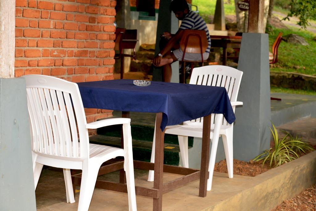 Jungle Beach Hostel Unawatuna Kültér fotó